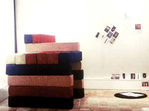 Ateliers pédagogiques (Château d'Auvers-sur-Oise) accompagnant l'exposition "Variable et provisoire, autour de l'art abstrait" (galerie d'art contemporain d'Auvers-sur-Oise), 2001